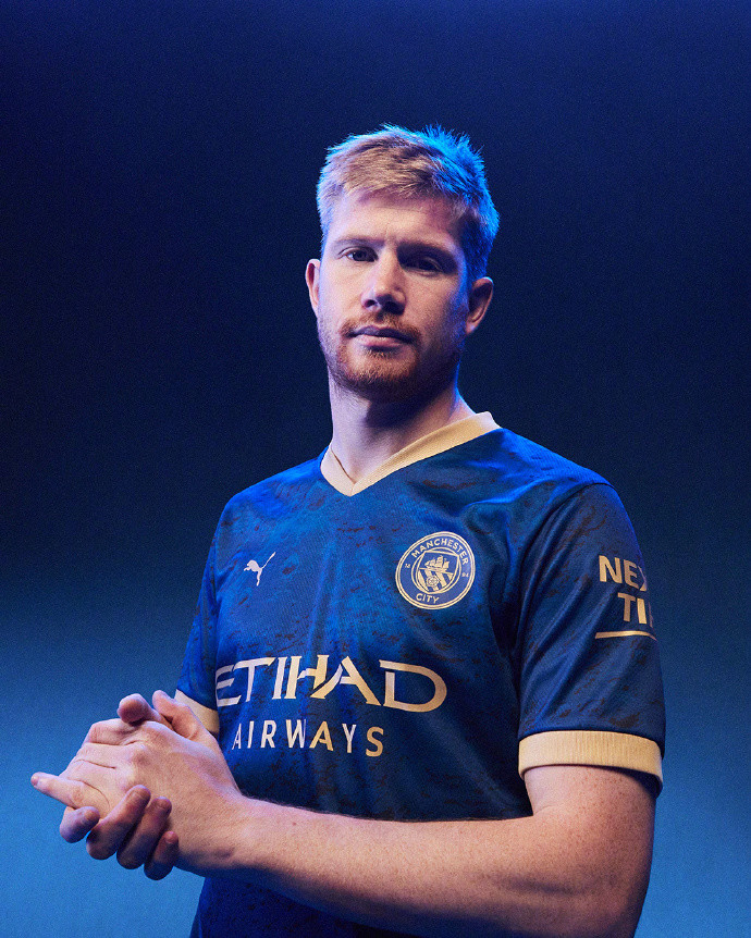 龙赛罗转发巴萨“第12人”贴文：他们承认了内格雷拉丑闻（龙赛罗转发巴萨“第12人”动态：等同承认内格雷拉案）