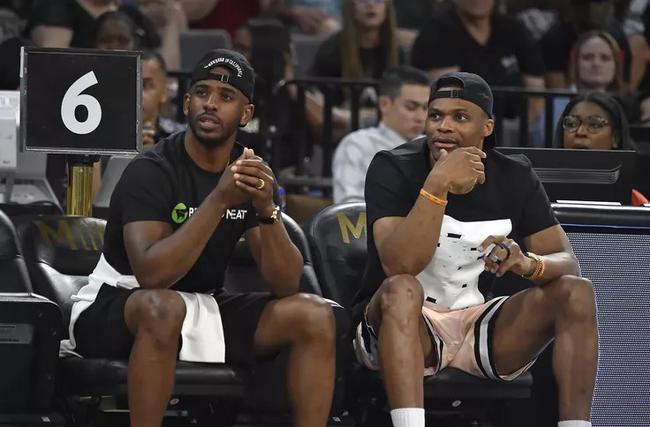 尤文vs佛罗伦萨首发：法乔利战旧主，DV9、麦肯尼先发（尤文战佛罗伦萨首发公布：法乔利对阵旧主，弗拉霍维奇与麦肯尼首发）