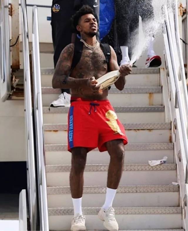 篮球篮网球员连续三场命中关键投篮（篮网球员连续三战命中关键球）