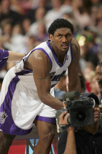 末节存在感有限！巴特勒11中6得到15分8篮板5助攻（末节影响力不足，巴特勒11投6中拿下15分8篮板5助攻）