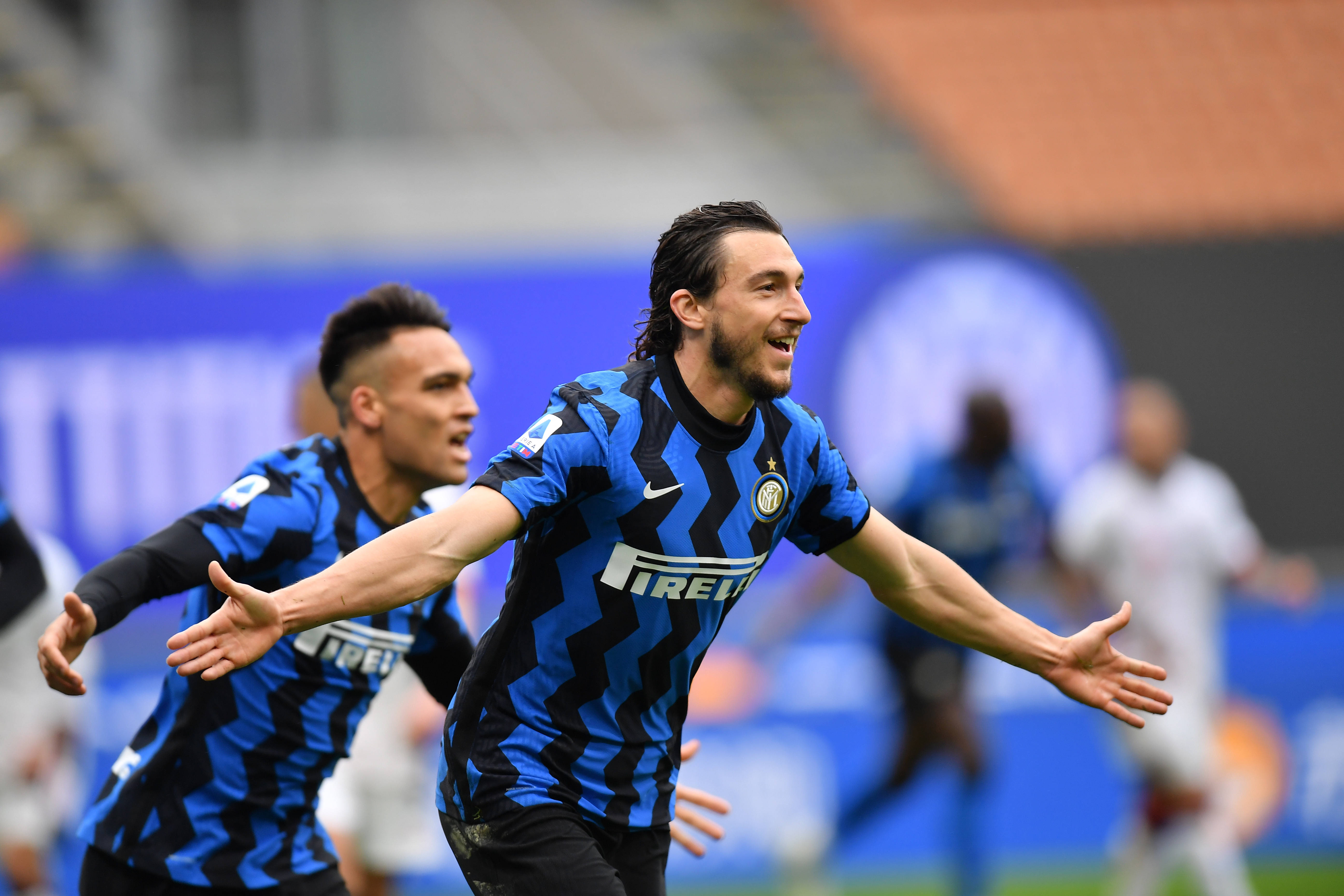 李玮锋率苏州队夺双城赛冠军：过来帮好忙，把队伍组合得更好（李玮锋带苏州队加冕双城赛冠军：到来助力，球队配合更趋默契）