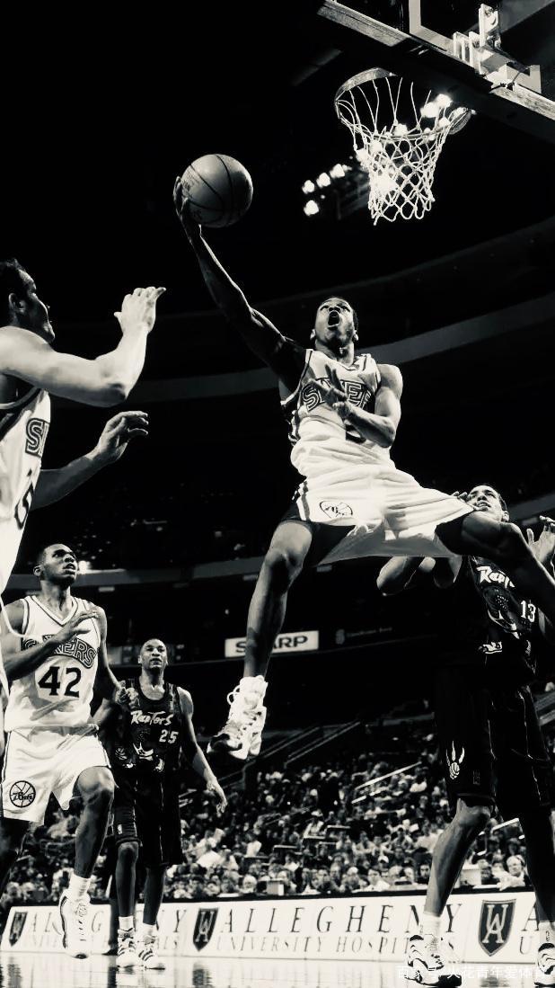 非洲足联年度最佳球员候选名单：阿什拉夫、萨拉赫、奥斯梅恩（非洲足联年度最佳候选出炉：阿什拉夫、萨拉赫、奥斯梅恩入选）