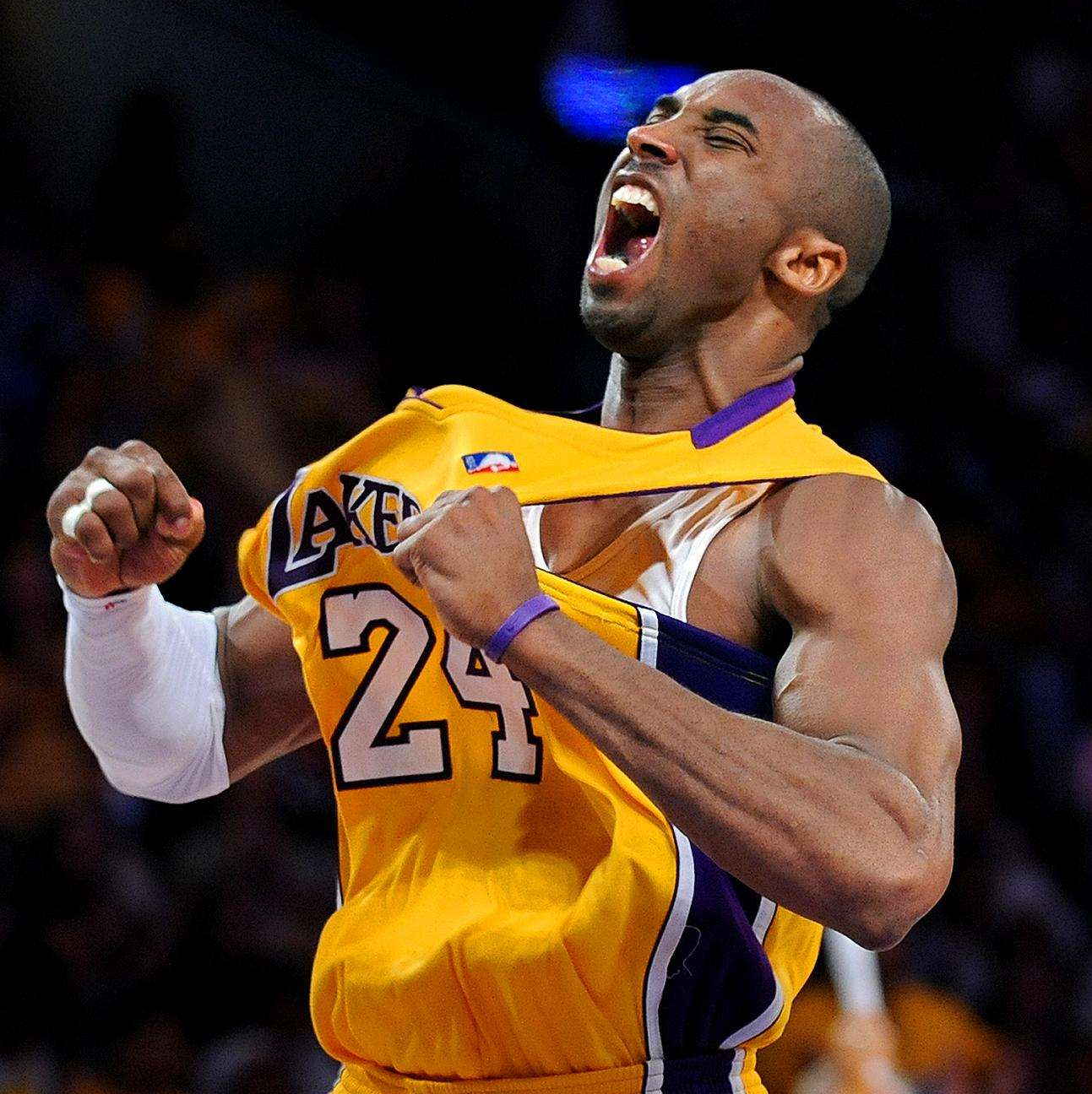 辽宁男篮三连胜王哲林状态火热（辽宁男篮豪取三连胜，王哲林火力全开）