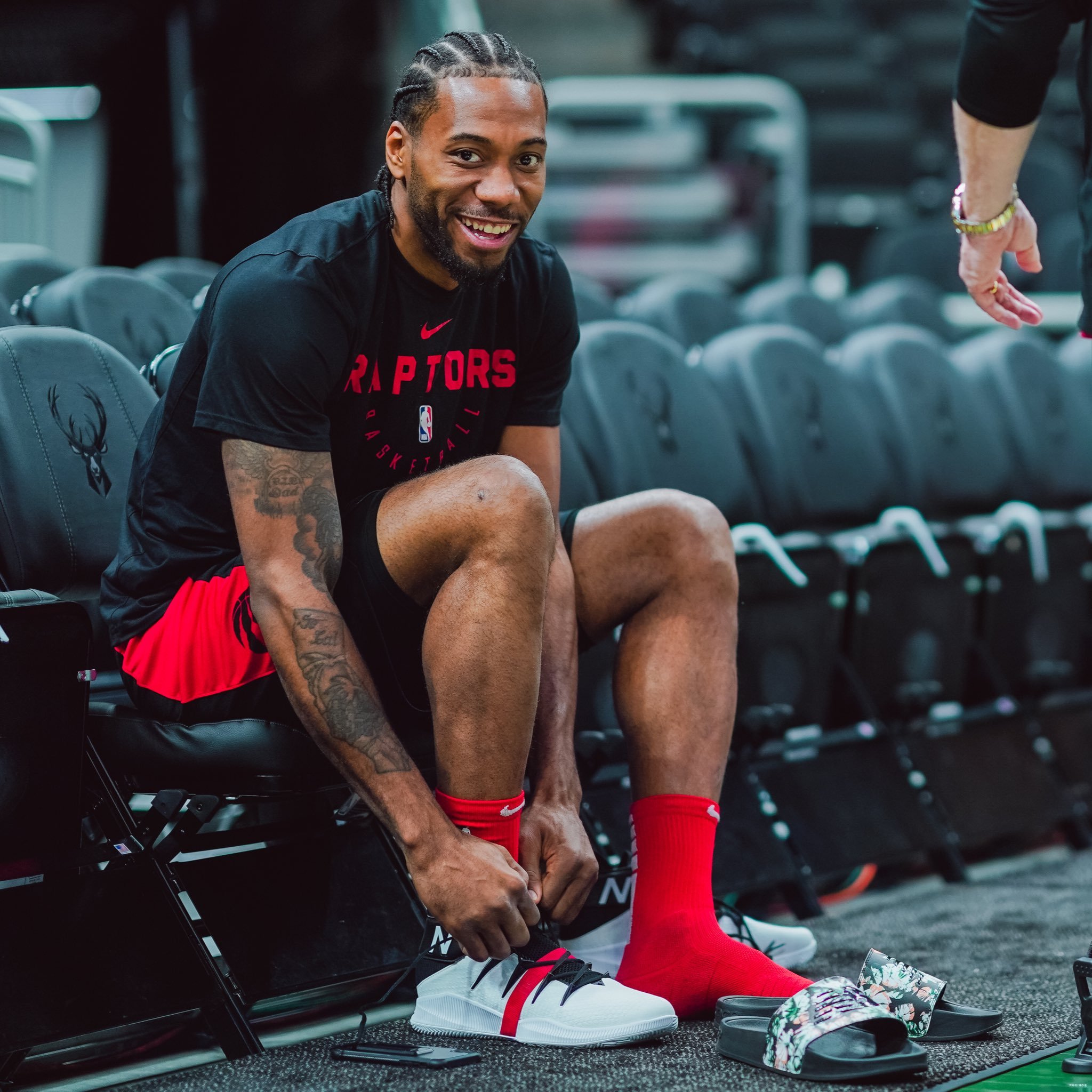 76人vs步行者前瞻：马克西大概率出战，76人稍占优势（76人对步行者赛前展望：马克西预计出战，76人略占优势）