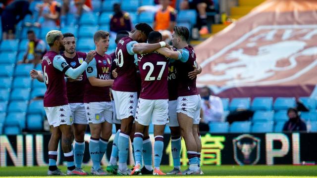 记者：汶马探赛后与海港助教约翰交换队服，两人曾在横滨合作（记者：汶马探赛后与海港助教约翰互换球衣，二人曾在横滨共事）