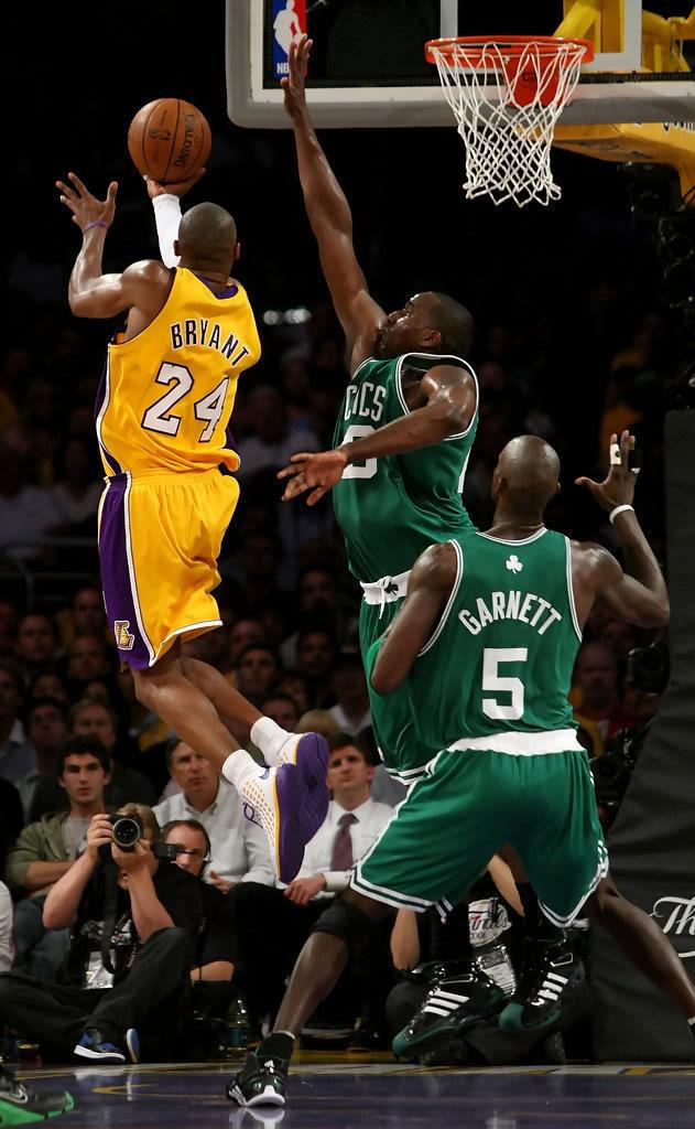 美记：保罗是赢家只可惜从未夺冠，因运气不佳错失很多机会（美记：保罗堪称赢家，奈何运气不济屡与总冠军擦肩）