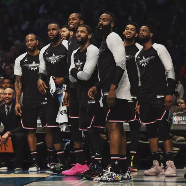 斯帕莱蒂：迪格雷戈里奥是一门；库普踢中卫就是为了参与进攻（斯帕莱蒂：迪格雷戈里奥是门将；让库普踢中卫是为了更好地参与进攻）