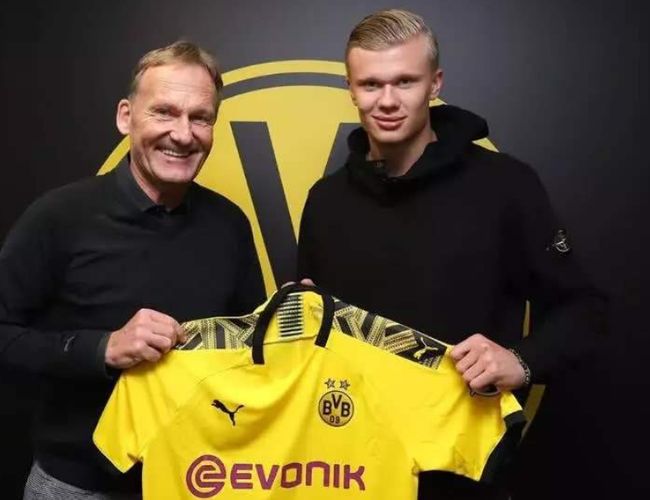 佩杜拉：米兰尚未敲定迈尼昂续约，后者仍然可能在赛季末离队（佩杜拉：米兰与迈尼昂续约尚未敲定，赛季末仍存在离队可能）