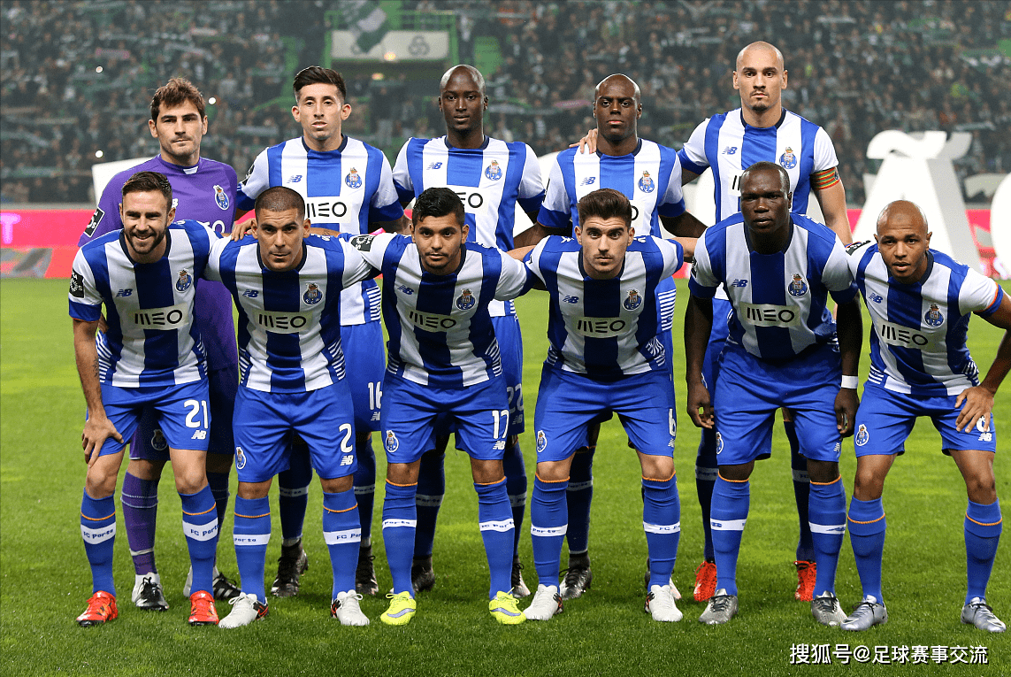 库里高效发挥，助力球队胜利（库里表现高效，带领球队获胜）