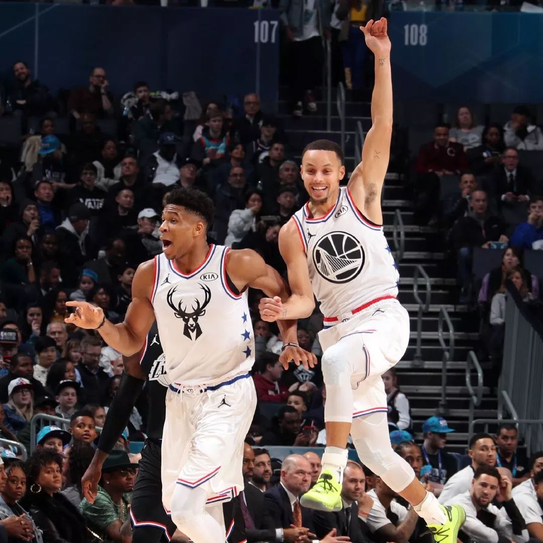 上海久事以111-72大胜四川丰谷，展现强大实力，全队多点开花，四川队虽努力但难敌强队。（上海久事111-72大胜四川丰谷：多点开花显统治力，四川虽拼仍难抵强敌）