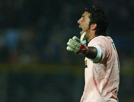 东契奇展现超凡实力，断层成为第一（东契奇统治级发挥，一骑绝尘登顶第一）