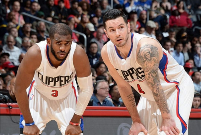 TA：FIFA在卖世界杯期间的停车证，价格是每场75至175美元（TA：FIFA向世界杯球迷出售停车许可，每场收费75至175美元）