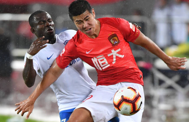 场边教练的表情太真实（场边教练的表情太到位）