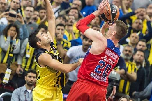 这脚传球是不是开挂？（这一脚传球逆天了吧？）