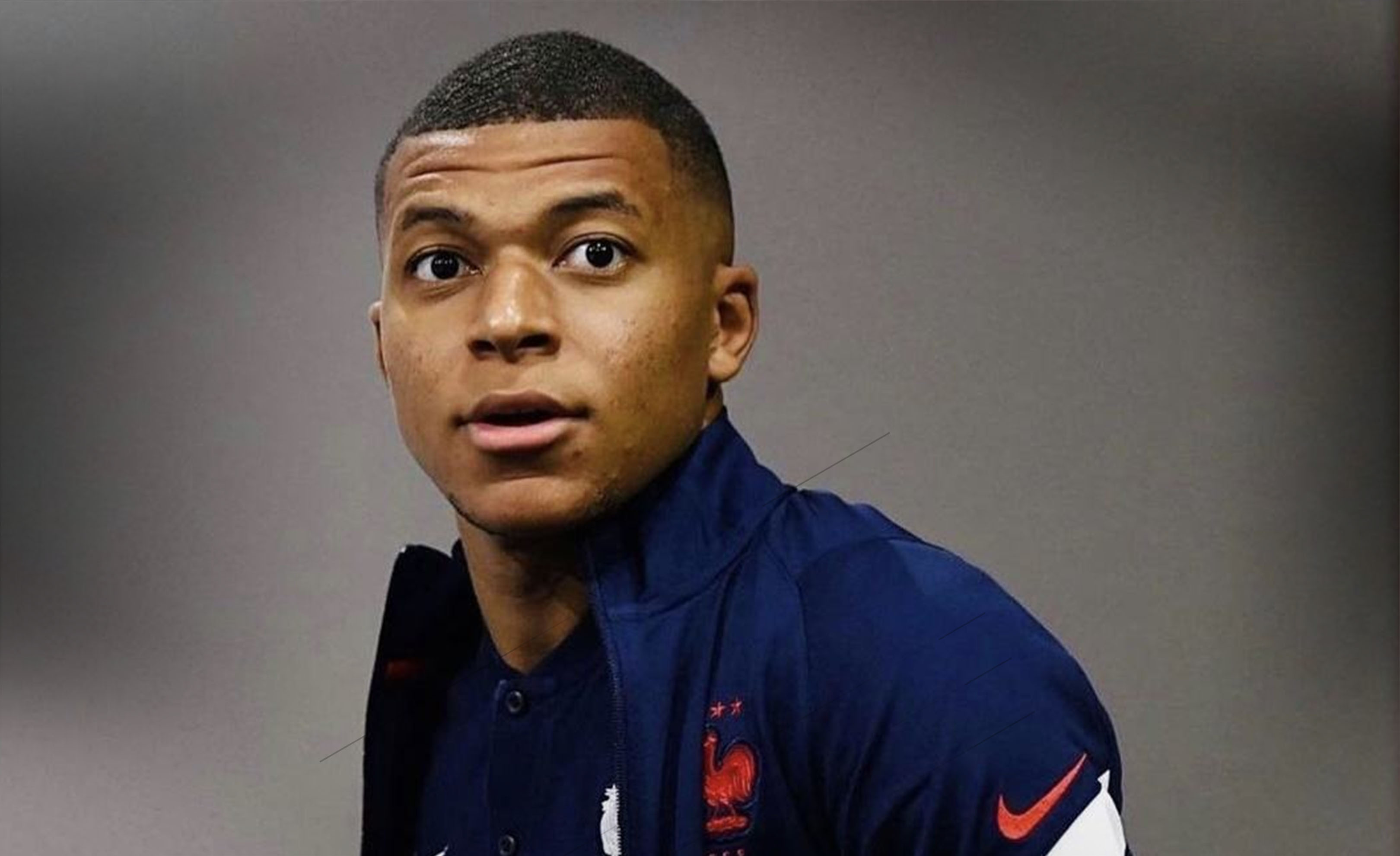 状态有点低迷！詹姆斯首节贡献4分却有5次失误（詹姆斯低迷开局：首节仅取4分却出现5次失误）