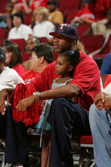 U22国足vs乌兹别克斯坦U22：拜合拉木替补，蒯纪闻、毛伟杰首发（U22国足战乌兹别克U22：蒯纪闻、毛伟杰先发，拜合拉木替补）