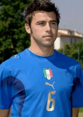 艾纳维：打进罗马处子球像做梦一样；专注和那不勒斯的榜首战（艾纳维称罗马处子球如梦，现聚焦与那不勒斯的榜首之战）