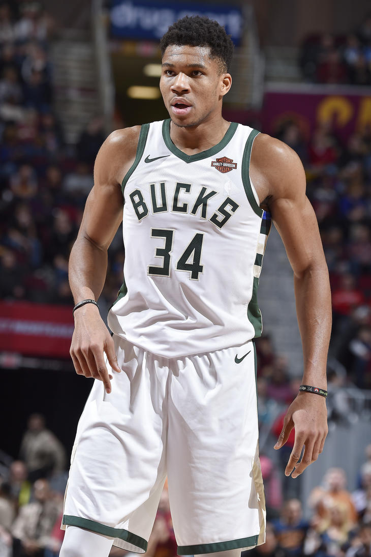 罗马诺：尤文并未追逐坎塞洛，球员不降薪意甲俱乐部无法负担（罗马诺：尤文无意签回坎塞洛，若不降薪意甲球队难以承担）