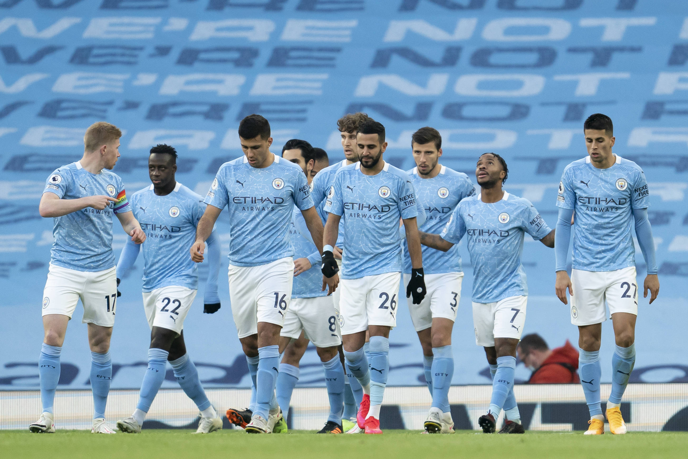 里昂新主帅上任后战术有改善（里昂换帅后战术明显提升）