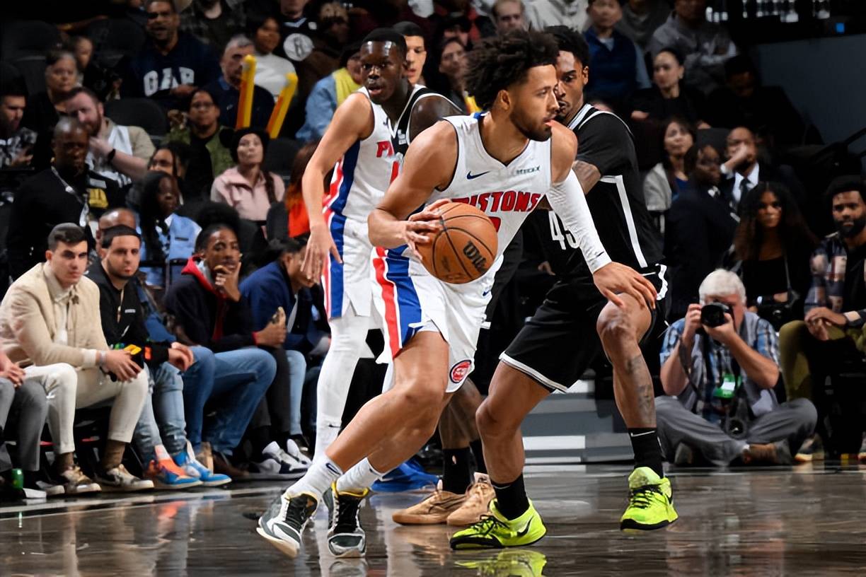 北京时间12月10日凌晨04：00，2025／26赛季欧冠联赛阶段第六轮的一场关键对决将在诺坎普球场上演。（欧冠2025／26第六轮关键战诺坎普打响，北京时间12月10日04：00开球）