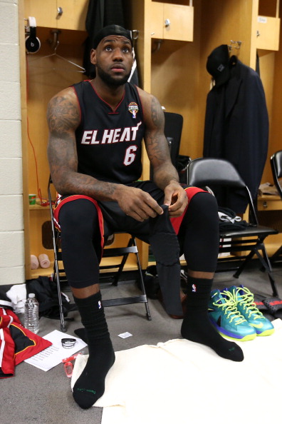 比塞克社媒回应转会传闻：让他们去说他们想说的（比塞克社媒发声回应转会传闻：随他们去说）