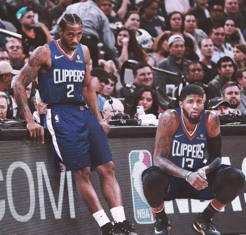 韩国杯战报：李昇祐加时赛制胜+染红，全北2-1光州夺冠（韩国杯：李昇祐加时绝杀后染红，全北2-1击退光州捧杯）