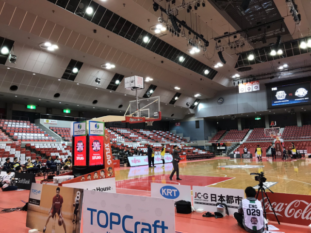 场均20分！但可能需要4首轮！美记：马刺被视为是墨菲的潜在下家（美媒：马刺被视为墨菲的潜在下家，场均20分的他或需4个首轮作代价）