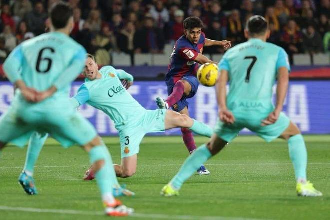 龙赛罗：阿隆索曾说皇马要踢摇滚足球，现在既不摇滚也无节奏（龙赛罗：阿隆索曾言皇马要打摇滚风足球，如今既无摇滚味也缺节奏）