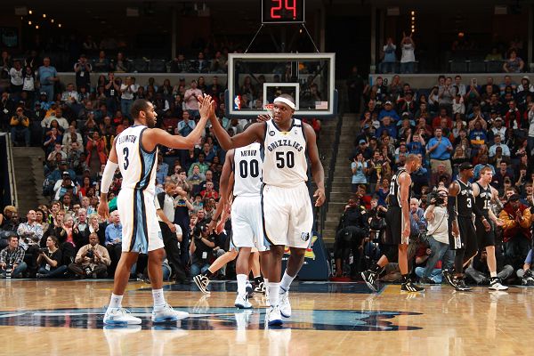 阿莫林：没去想5场不败我想的是2场没赢了；我们离完美还很远（阿莫林：不谈五场不败，只记得近两战未胜；我们离完美还差很远）