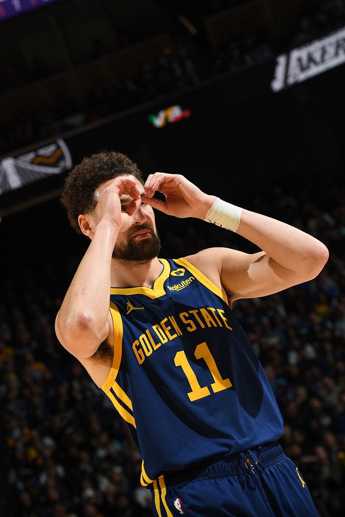 足球是朋友、梦想与人生的瞬间🔴⚫️⚽️（足球，串起朋友、梦想与人生的每个瞬间🔴⚫️⚽️）